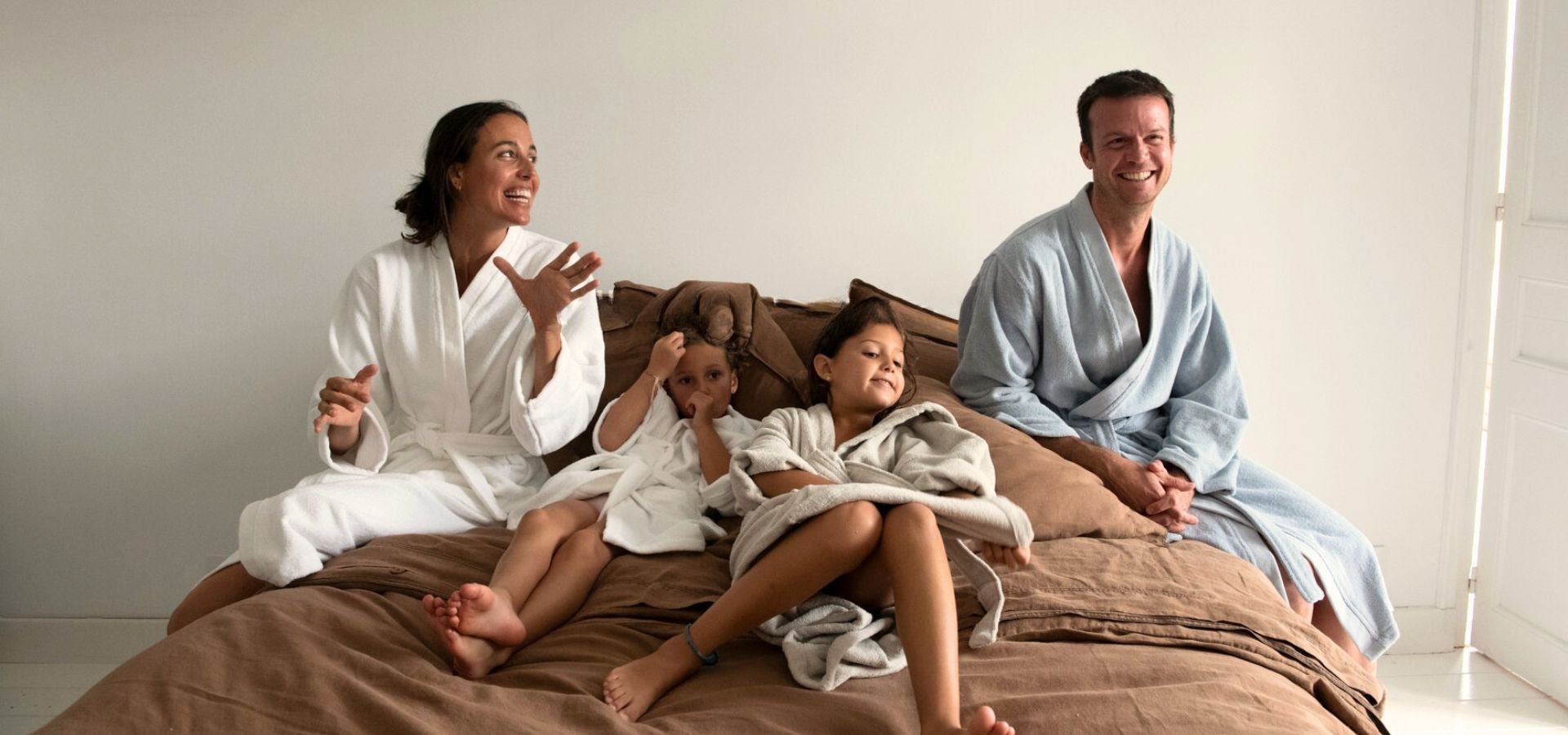 slider image slider_item_mrwbfR